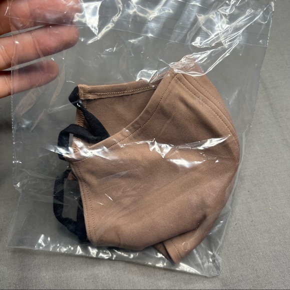NWT Lululemon Double Strap Face Mask Unopened/Unused *BRAND NEW* (DYBZ) - Picture 10 of 12